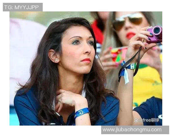 当她邂逅绿茵场足球明星与妹子的浪漫爱情故事 当她邂逅绿茵场足球明星与妹子的浪漫爱情故事