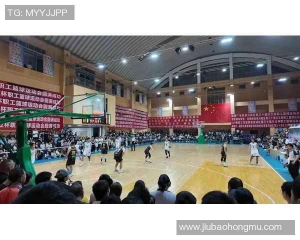 成都篮球队的拼搏之路精英赛特别报道展现奋斗精神与团队力量 成都篮球队的拼搏之路精英赛特别报道展现奋斗精神与团队力量